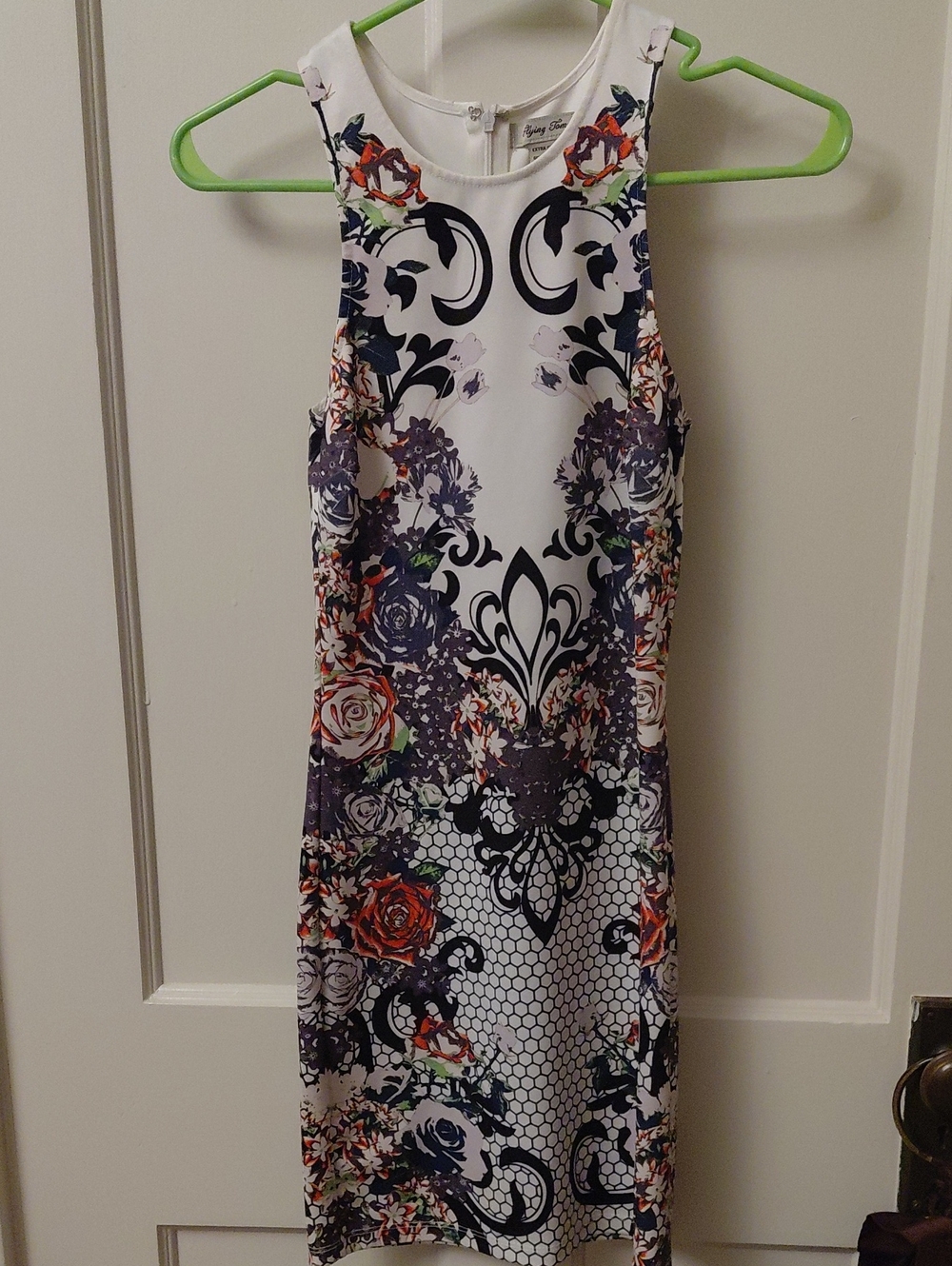 Flying Tomato XS Fitted Mini Dress w/print